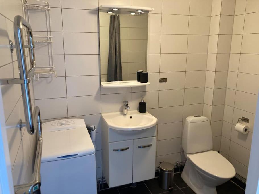 Appartamento Fin Laegenhet Mitt Pa Bjaerehalvoen Båstad Esterno foto