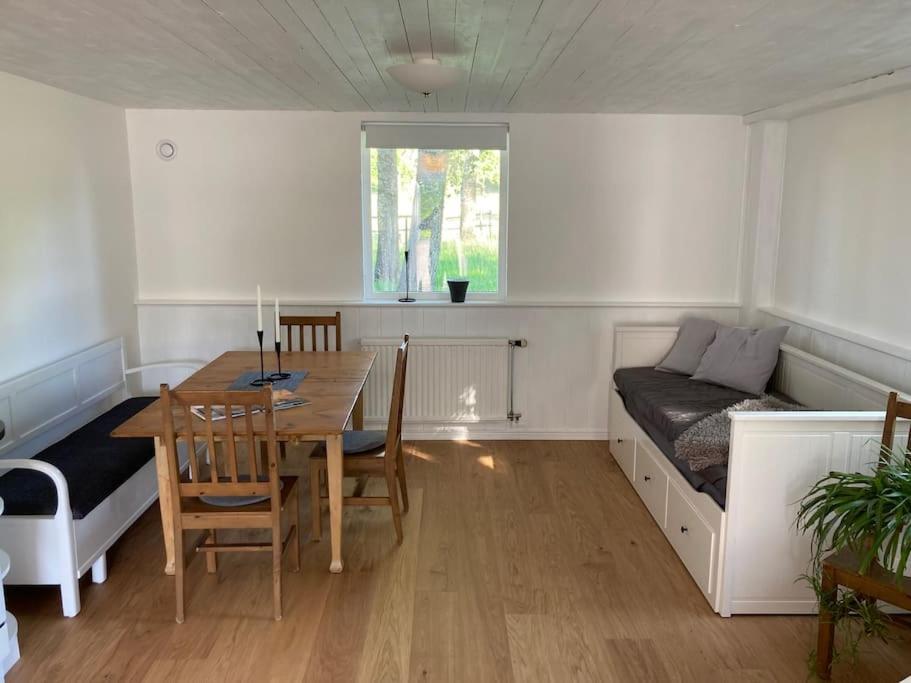Appartamento Fin Laegenhet Mitt Pa Bjaerehalvoen Båstad Esterno foto